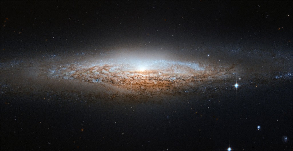 ufogalaksi,lynx constellaton,tähtien muodostumisalue,unbarred spiral