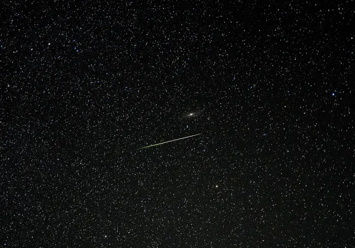 perseid meteor,andromeda galaxy