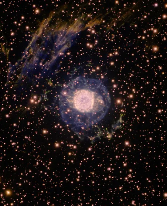 glowing eye nebula outer halo,glowing eye nebula gemini south telescope,ngc 6751 gemini telescope