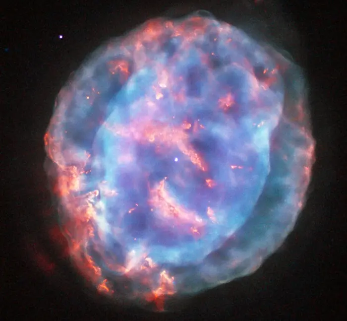 little gem nebula,ngc 6818