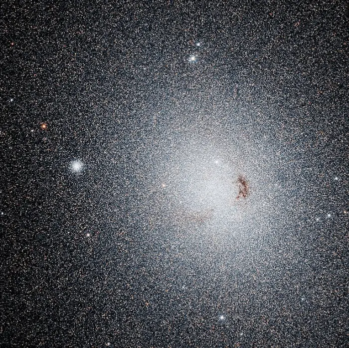 ngc 185 hubble space telescope,ngc 185 galaxy