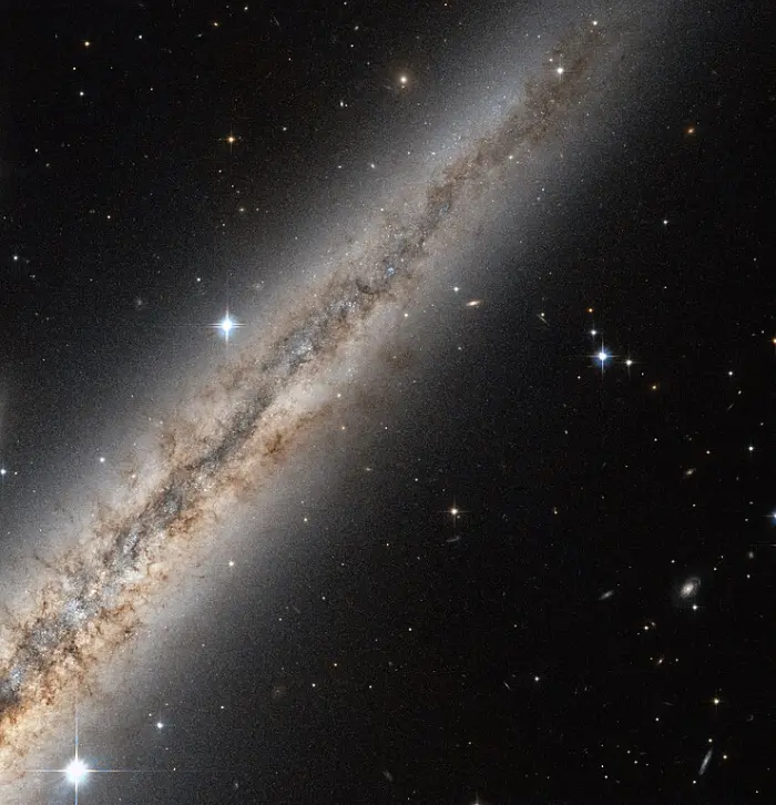 ngc 891 hubble,outer limits galaxy hst,silver sliver galaxy hubble